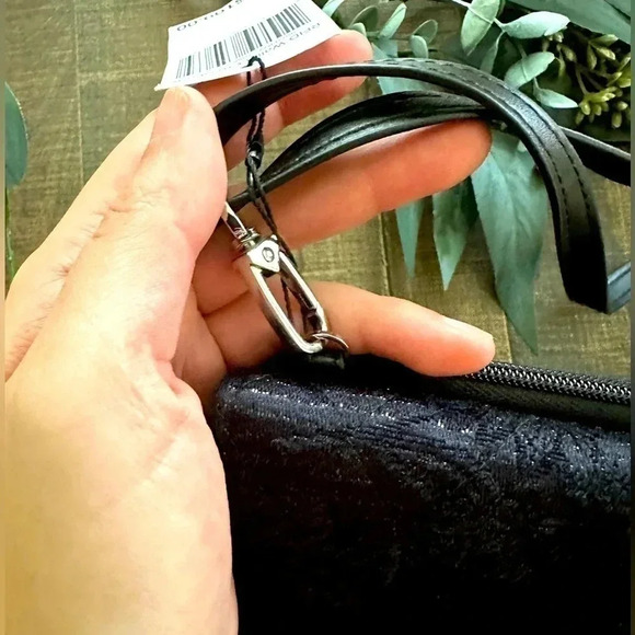 Vera Bradley Purse - Black Adjustable Versatile Bag New With Tags - Picture 10 of 12